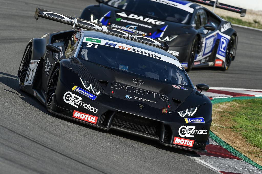 Dennis Lind satte torsdag eftermiddag dansk tid pole position i A6-Am-klassen til Dubai 24H. Target Racing-Lamborghinien, som Lind er med i, starter nummer fem generelt. Foto: Target Racing