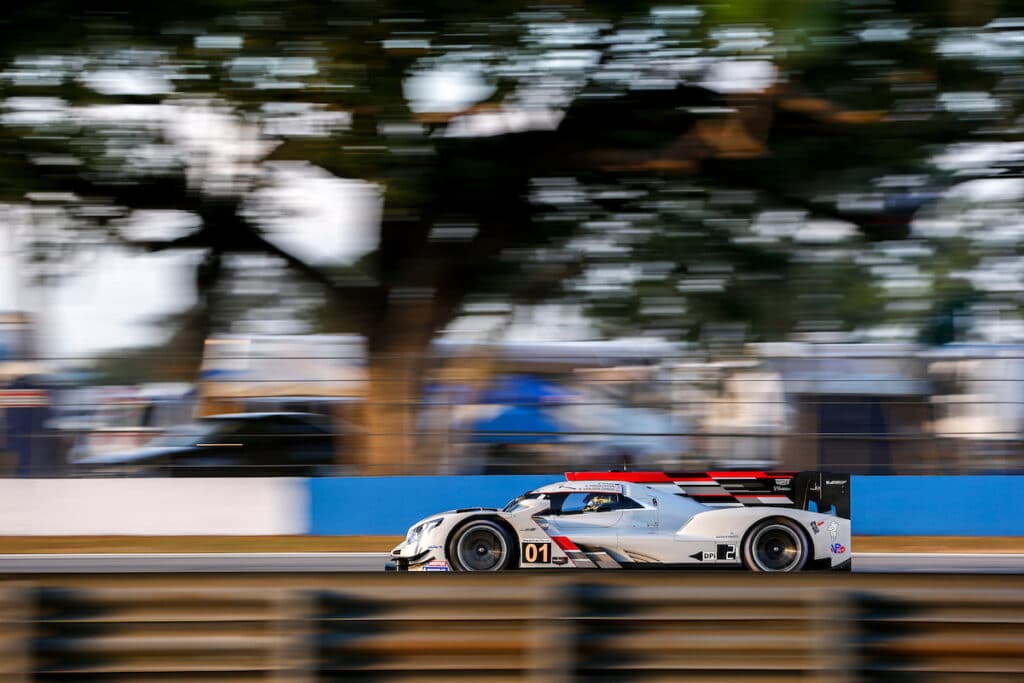 #01 Cadillac Chip Ganassi Racing Cadillac DPi, DPi: Scott Dixon, Renger van der Zande, Kevin Magnussen