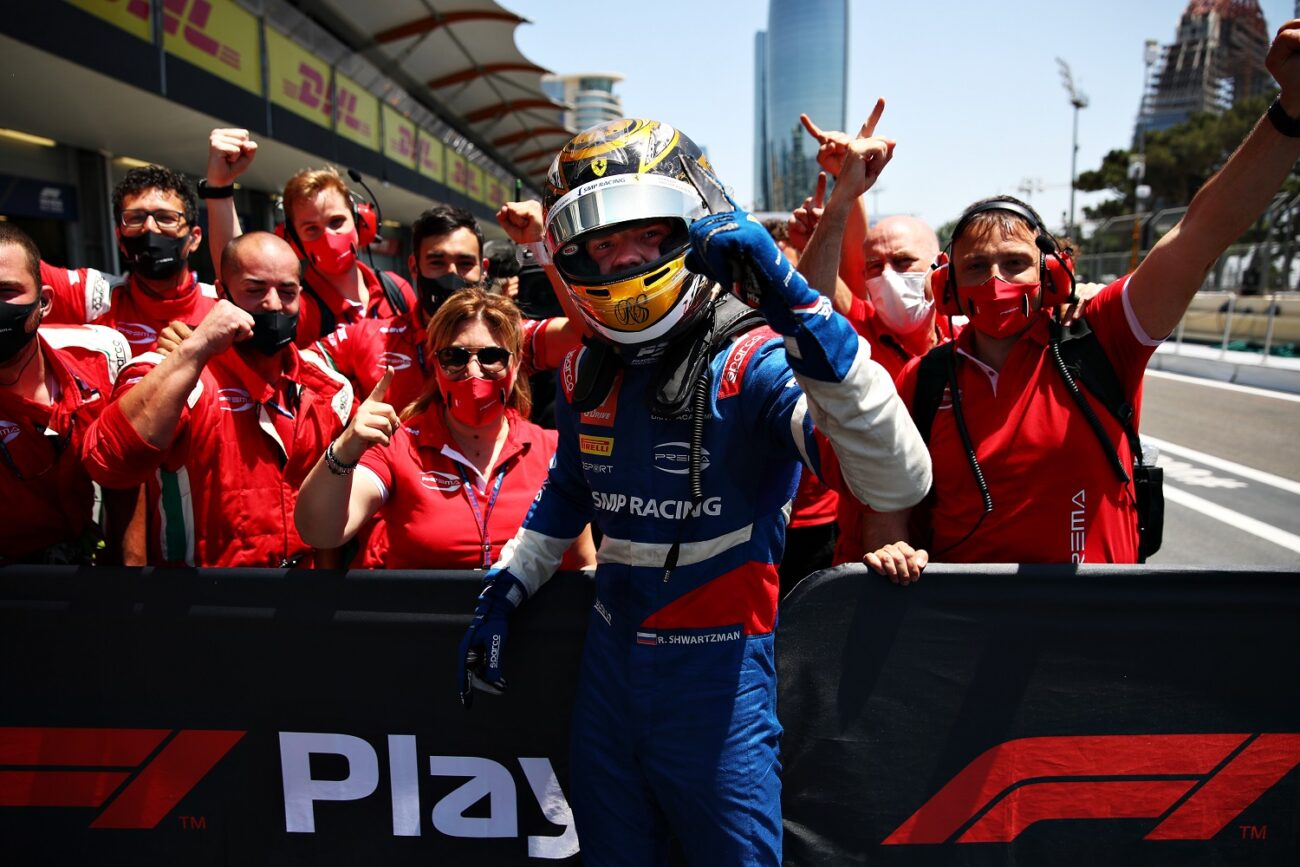Robert Shwartzman vandt sit første Formel 2-løb i formiddagens løb i Baku. Han starter P10 senere i dag. Foto: Joe Portlock - Formula 1/Formula Motorsport Limited via Getty Images