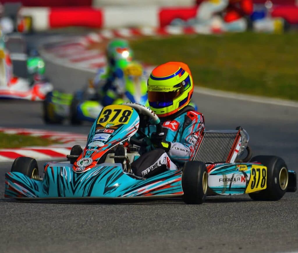 Mika Abrahams - F4