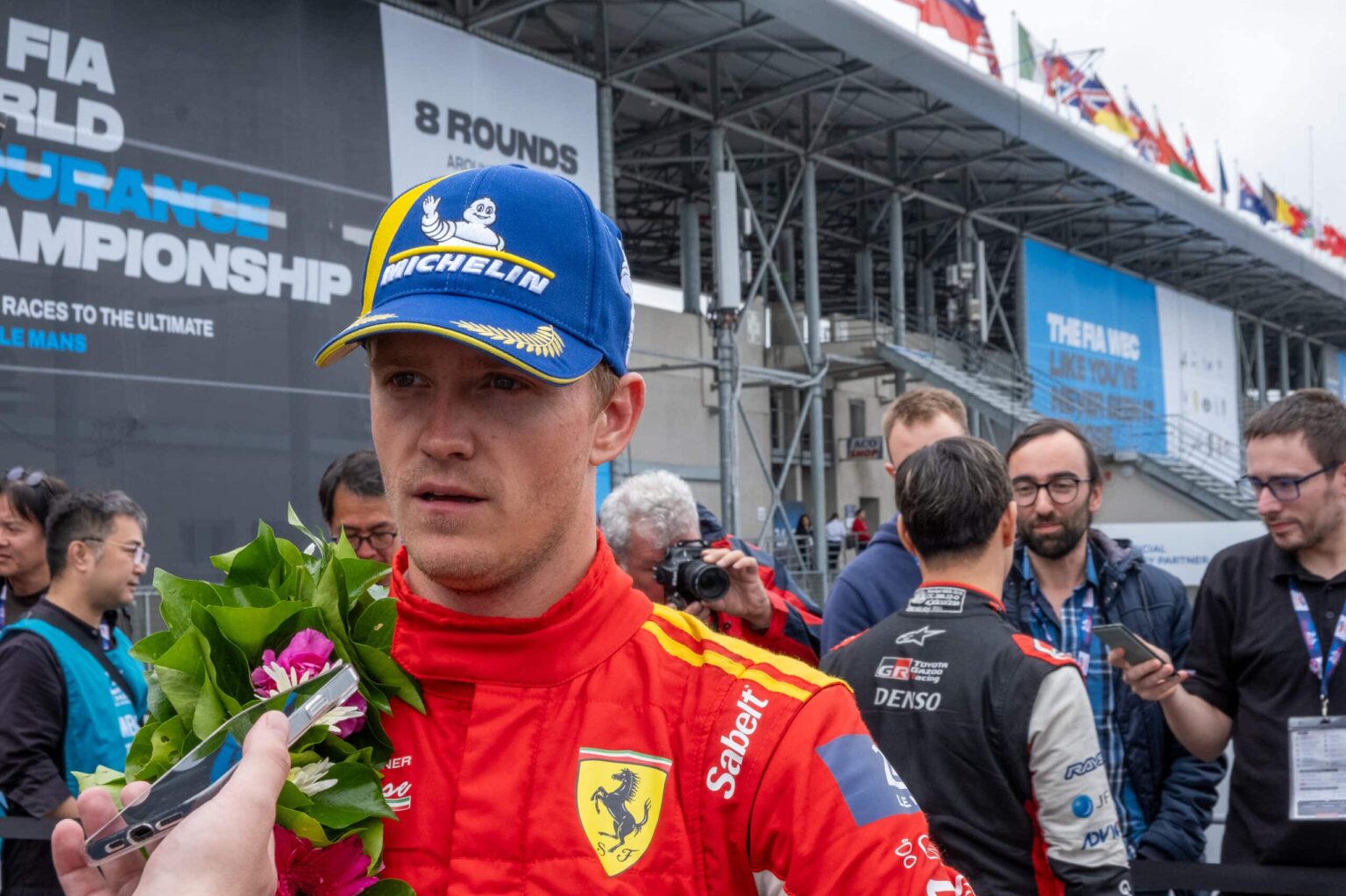 LM24R_WEB-9