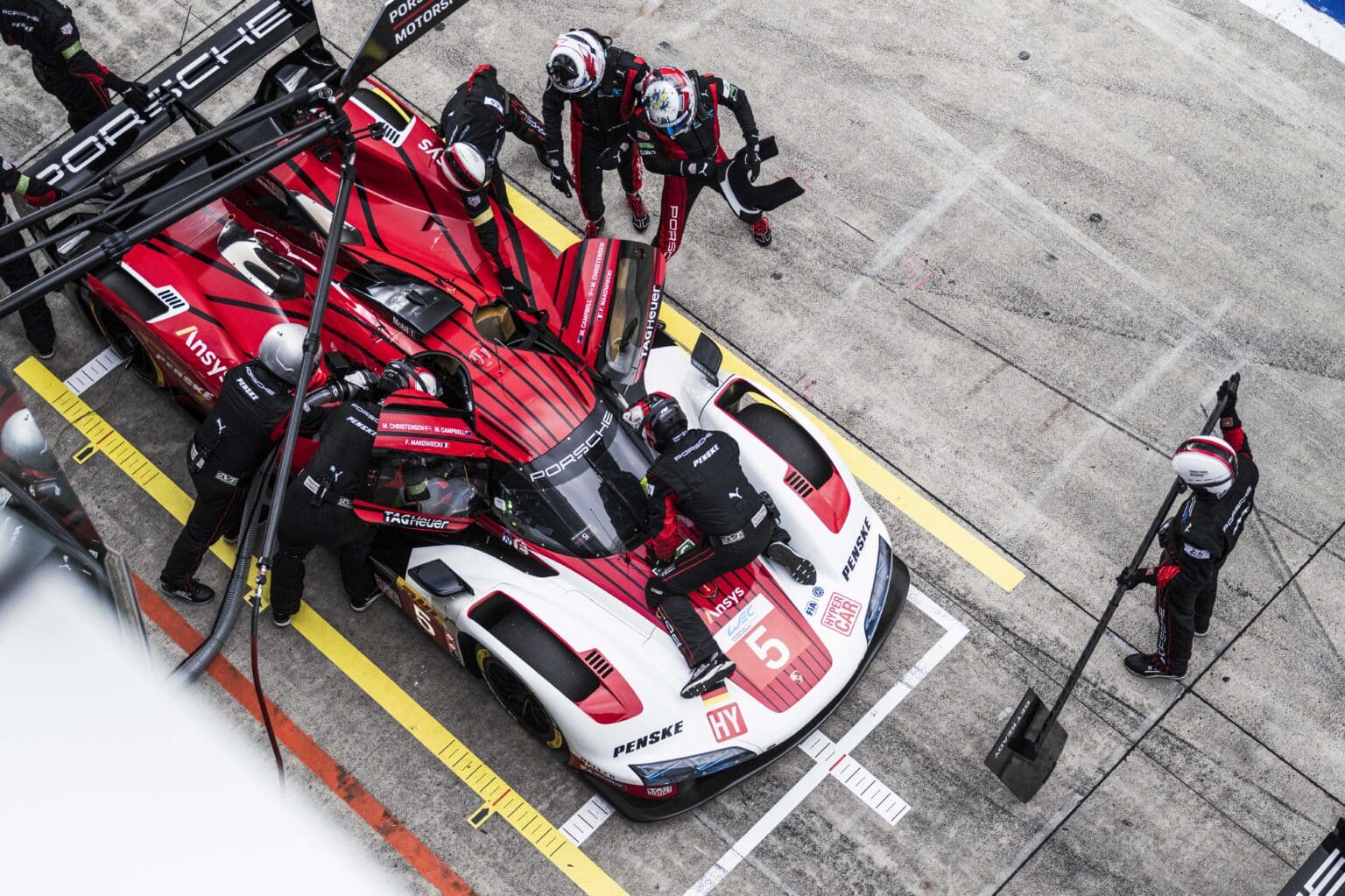 05 CAMPBELL Matt (aus), CHRISTENSEN Michael (dnk), MAKOWIECKI Frédéric (fra), Porsche Penske Motorsport, Porsche 963 #05, Hypercar, pitstop, arrêt aux stands during the 2024 6 Hours of Fuji, 7th round of the 2024 FIA World Endurance Championship, from September 13 to 15, 2024 on the Fuji Speedway in Oyama, Shizuoka, Japan - Photo Charly Lopez / DPPI