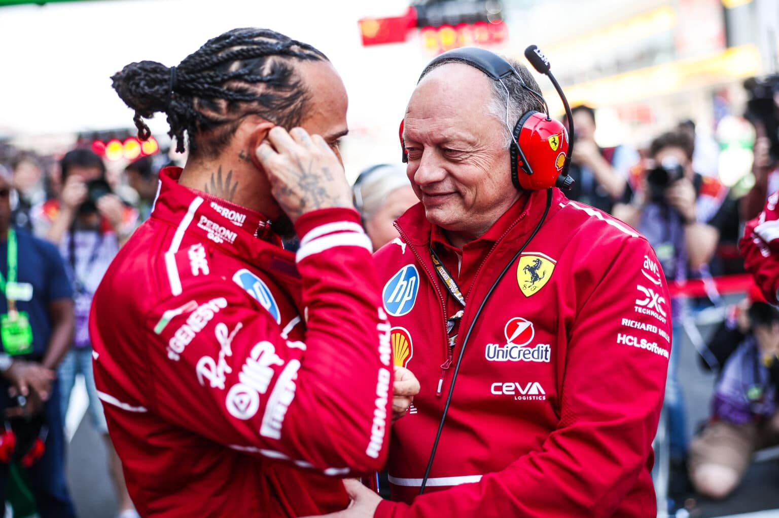 VASSEUR Frédéric (fra), Team Principal & General Manager of the Scuderia Ferrari, portrait and HAMILTON Lewis (gbr), Scuderia Ferrari SF-25, portrait during the Formula 1 Heineken Chinese Grand Prix 2025, 2nd round of the 2025 FIA Formula One World Championship from March 21 to 23, 2025 on the Shanghai International Circuit, in Shanghai, China - Photo Eric Alonso / DPPI. Foto: Ferrari Media