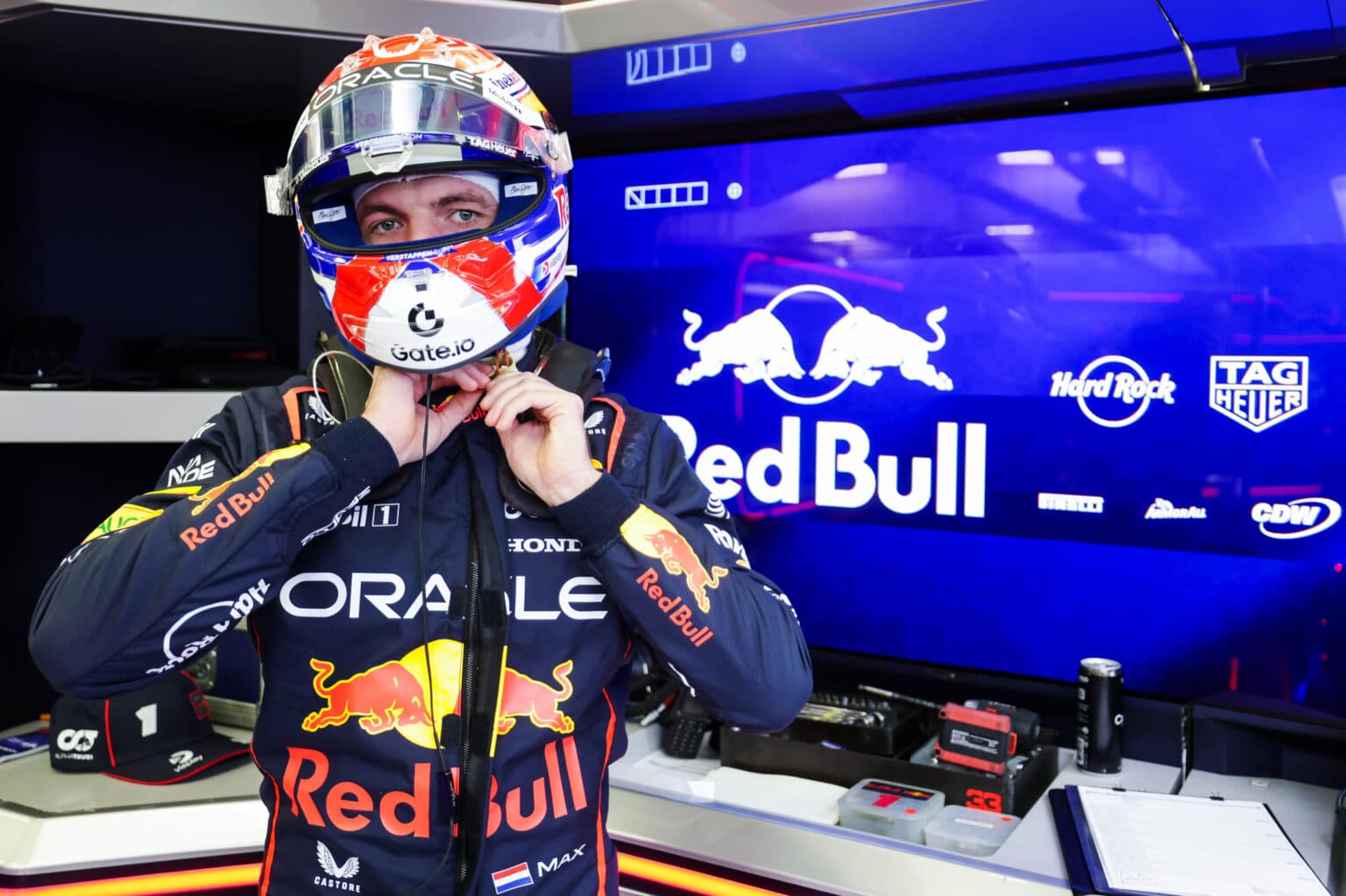 BAHRAIN, BAHRAIN - FEBRUARY 28: Max Verstappen of the Netherlands and Oracle Red Bull Racing prepares to drive in the garage during day three of F1 Testing at Bahrain International Circuit on February 28, 2025 in Bahrain, Bahrain. (Photo by Mark Thompson/Getty Images) // Getty Images / Red Bull Content Pool // SI202502280085 // Usage for editorial use only //