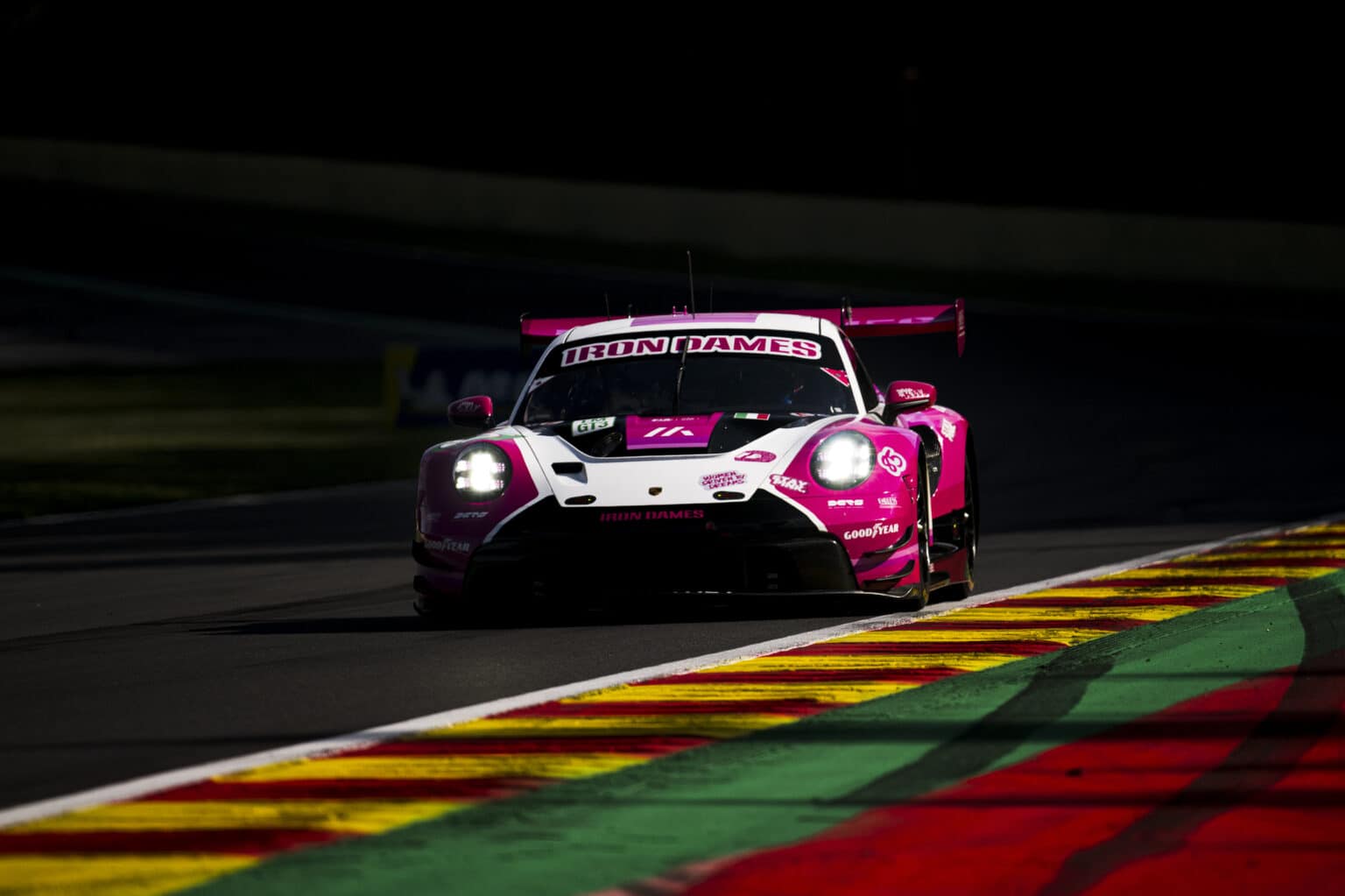85 FREY Rahel (swi), GATTING Michelle (dnk), MARTIN Célia (fra), Iron Dames, Porsche 911 GT3 R (992) #85, LM GT3, action during the TotalEnergies 6 Hours of Spa-Francorchamps 2025, 3rd round of the 2025 FIA World Endurance Championship, from May 8 to 10, 2025 on the Circuit de Spa-Francorchamps in Stavelot, Belgium - Photo Charly Lopez / DPPI