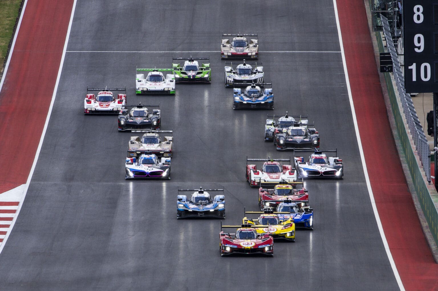 Start of the race, 51 PIER GUIDI Alessandro (ita), CALADO James (gbr), GIOVINAZZI Antonio (ita), Ferrari AF Corse, Ferrari 499P #51, Hypercar, 83 KUBICA Robert (pol), SHWARTZMAN Robert (isr), YE Yifei (chn), AF Corse, Ferrari 499P #83, Hypercar, action during the 2024 Lone Star Star Le Mans, 6th round of the 2024 FIA World Endurance Championship, from August 30 to September 1, 2024 on the Circuit of the Americas in Austin, Texas, United States of America - Photo Julien Delfosse / DPPI