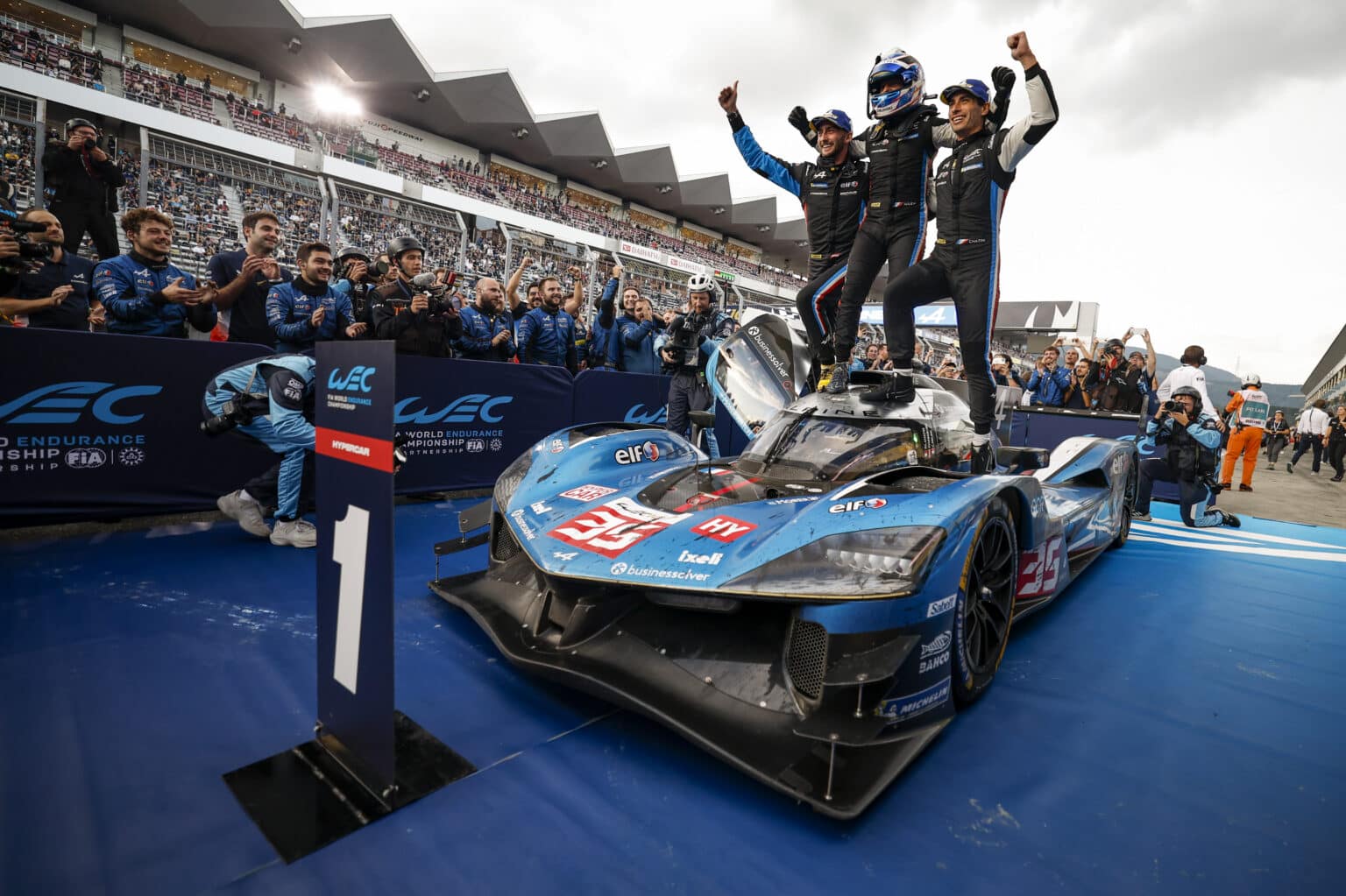 35 CHATIN Paul-Loup (fra), HABSBURG Ferdinand (aut), MILESI Charles (fra), Alpine Endurance Team, Alpine A424 #35, Hypercar, action celebrates their win during the 6 Hours of Fuji 2025, 7th round of the 2025 FIA World Endurance Championship, from September 26 to 28, 2025 on the Fuji Speedway in Oyama, Shizuoka, Japan - Photo Julien Delfosse / DPPI