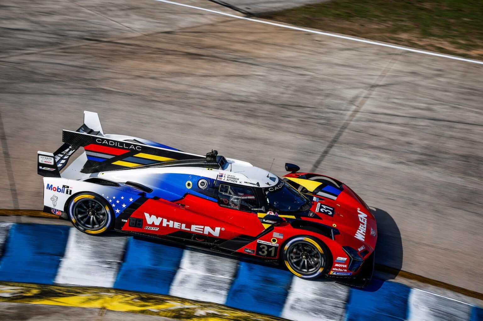 #31: Cadillac Whelen, Cadillac V-Series.R, GTP: Jack Aitken, Earl Bamber, Frederik Vesti