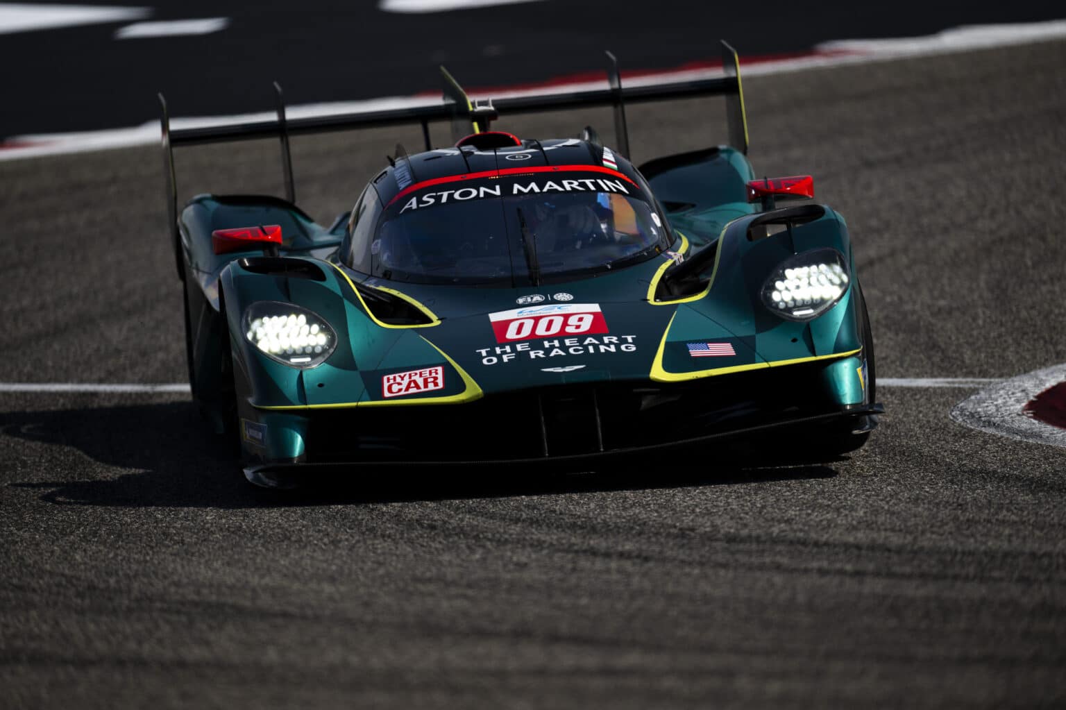 009 DRUDI Mattia (ita), SORENSEN Marco (dnk), Aston Martin THOR Team, Aston Martin Valkyrie #009, Hypercar, action during the 8 Hours of Bahrain 2025, 8th round of the 2025 FIA World Endurance Championship, from November 6 to 8, 2025 on the Bahrain International Circuit in Sakhir, Bahrain - Photo Fabrizio Boldoni / DPPI
